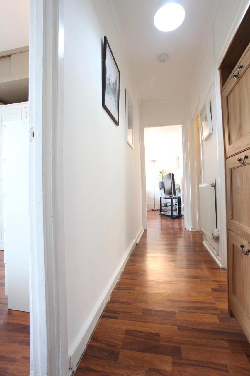 Appartamento Chelsea Off Kings Road One Bedroom With Balcony *