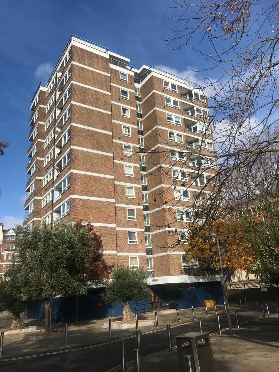 Chelsea Off Kings Road One Bedroom With Balcony Appartamento *
