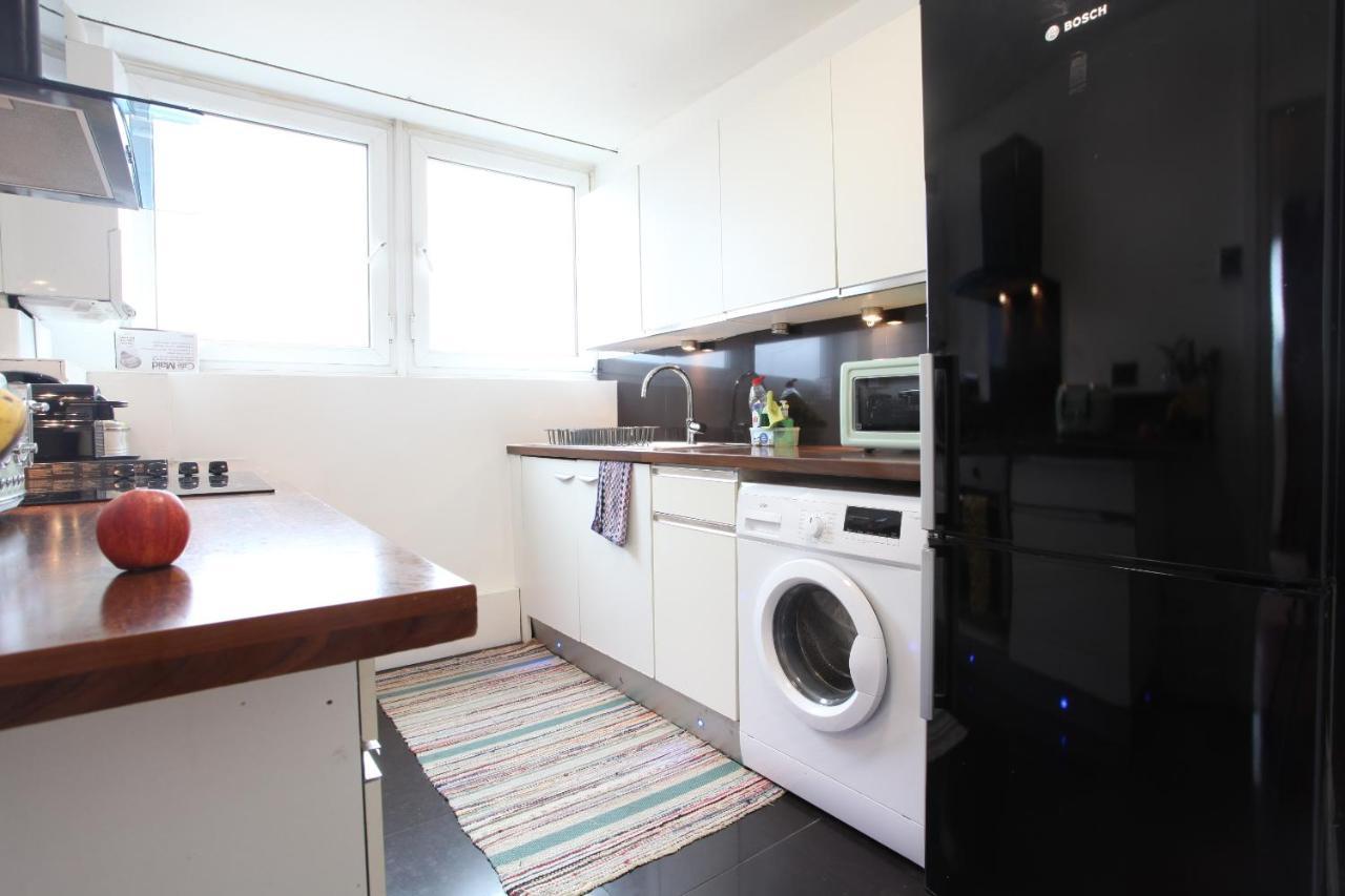Chelsea Off Kings Road One Bedroom With Balcony Londra