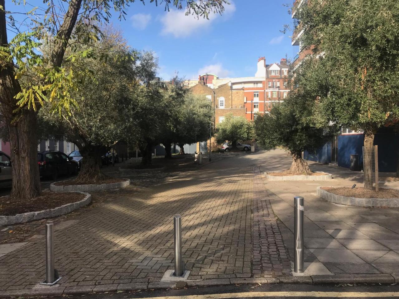 Chelsea Off Kings Road One Bedroom With Balcony * Londra