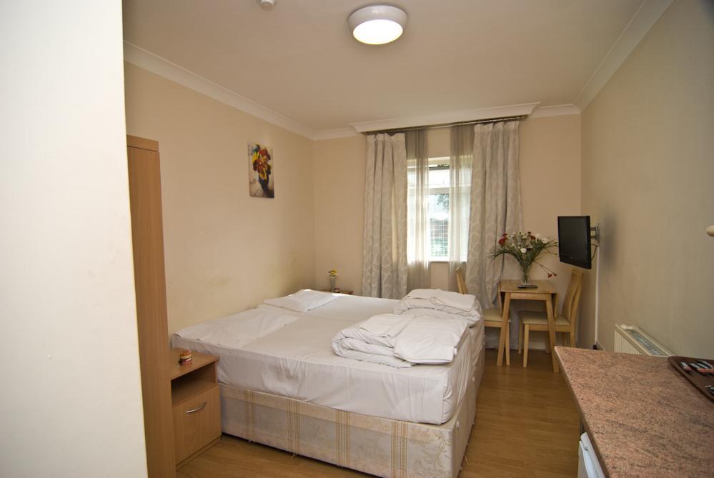 Hotel Woodberry Down 2*