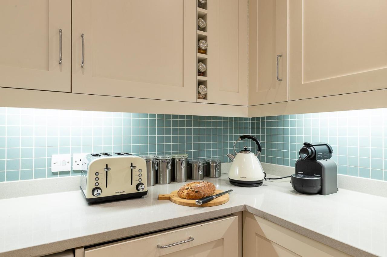 Stunning 3br House Near Regent`s Park&baker Street Leilighet London