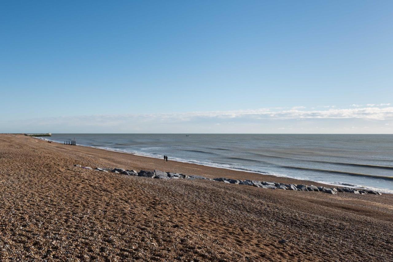 Appartement No.6 Beautifully Presented Seafront Apartment