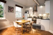 Lamington Hotel London