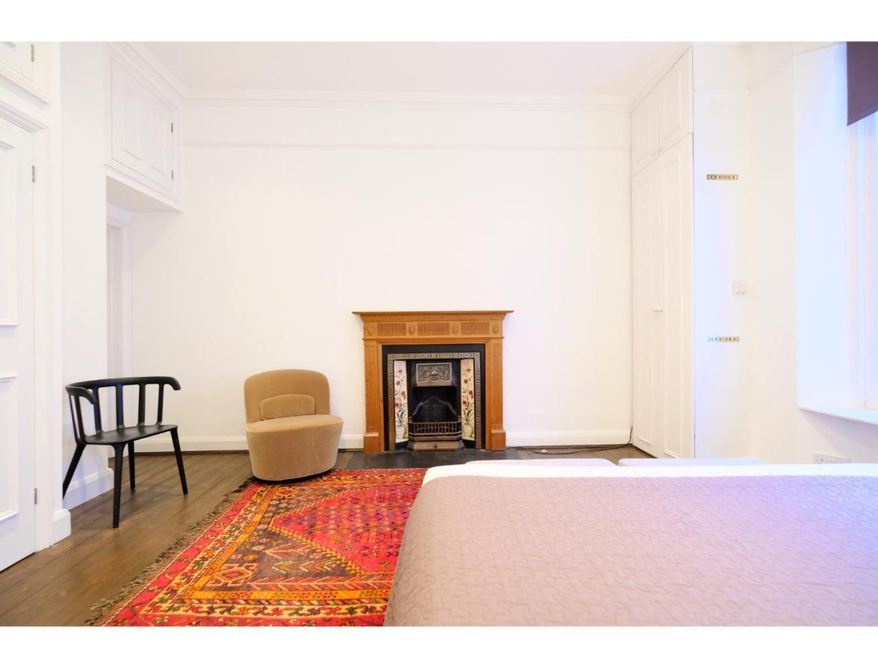 Lägenhet Edgware Rd, Paddington Spacious Sleeps 4 London