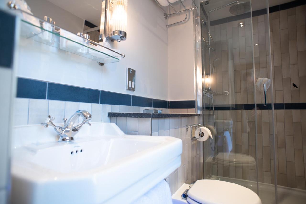 Hotell Blackbird 4*