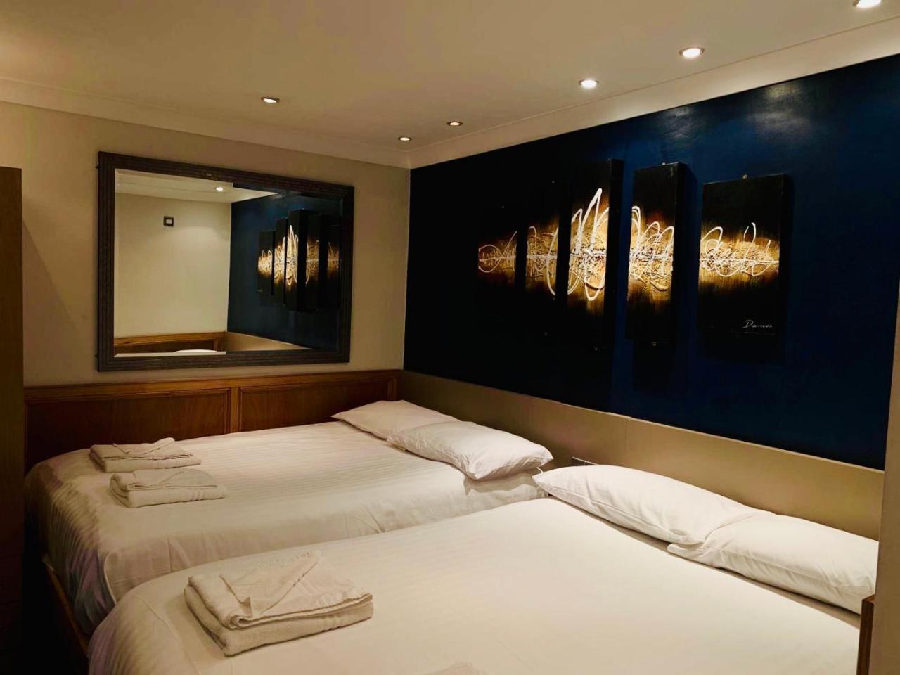 Excelsior 2* London