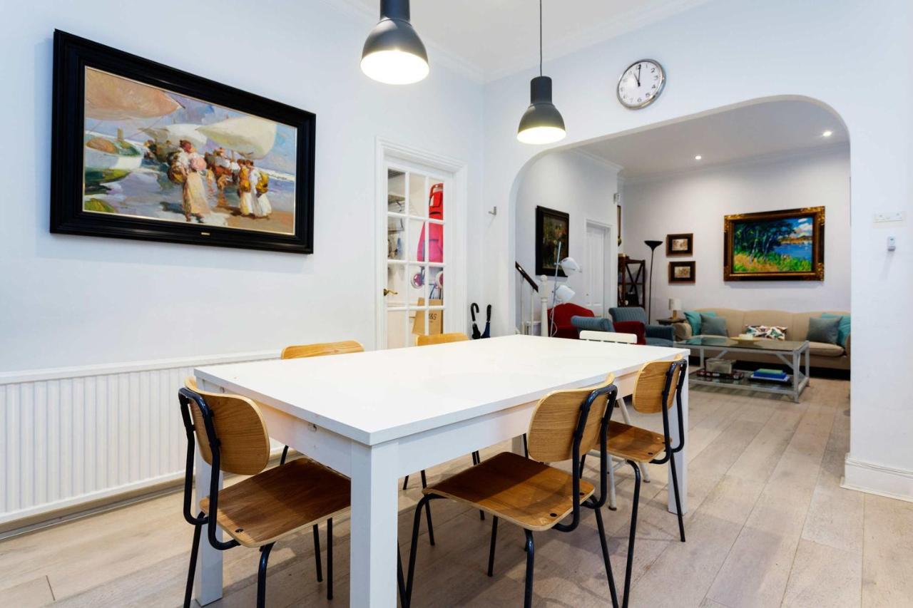 Veeve - A Kensington Mews Hébergement de vacances *