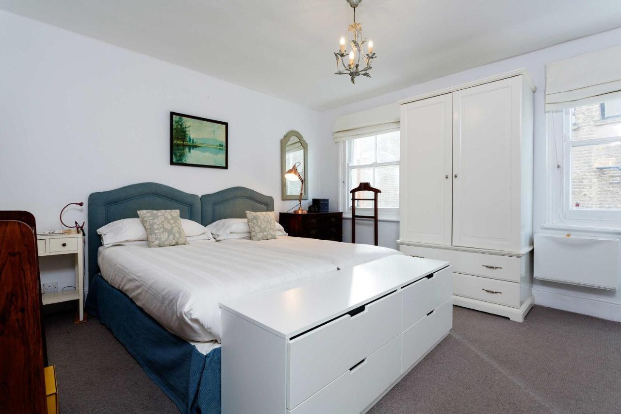 Veeve - A Kensington Mews Hébergement de vacances