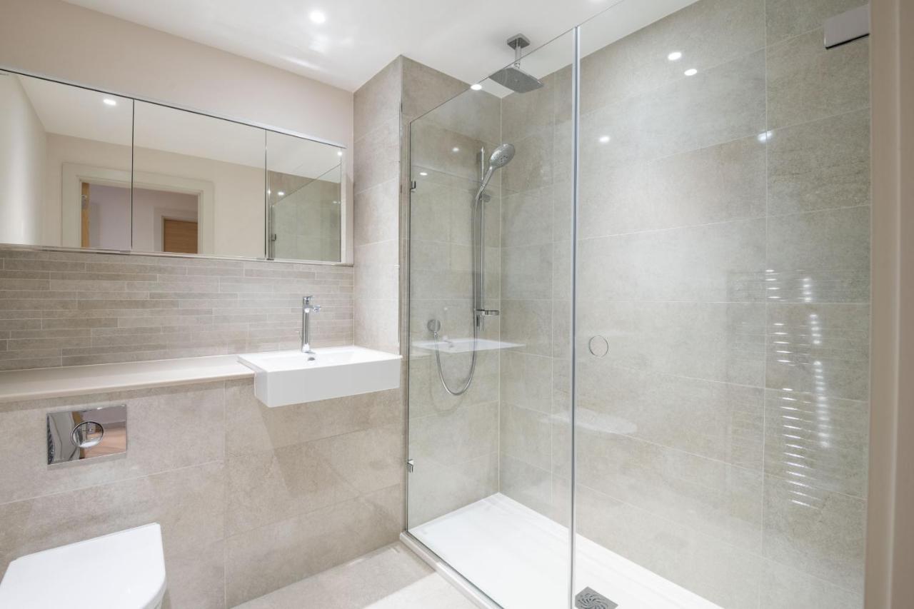 Lejlighed Modern Family Close To Victoria Station By Underthedoormat London