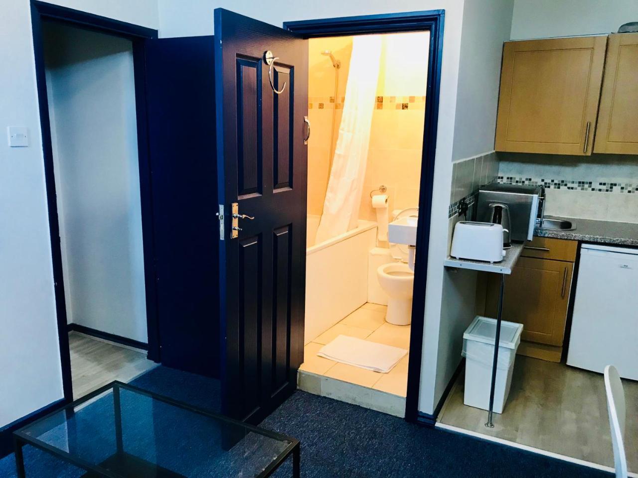 35 Swinton Street 3* London