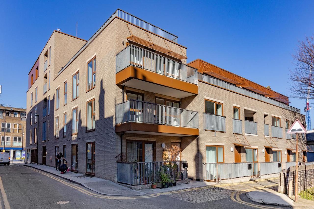 Modern Close To Colombia Road Market Londra