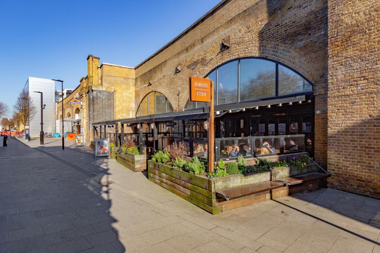 Modern Close To Colombia Road Market