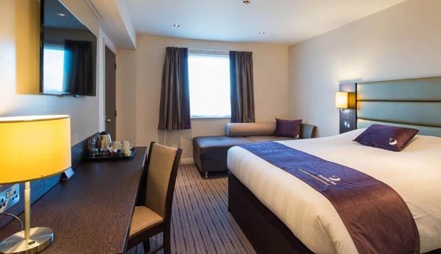 Premier Edmonton Hotell London