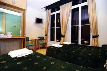 Westbury Hotell 3*
