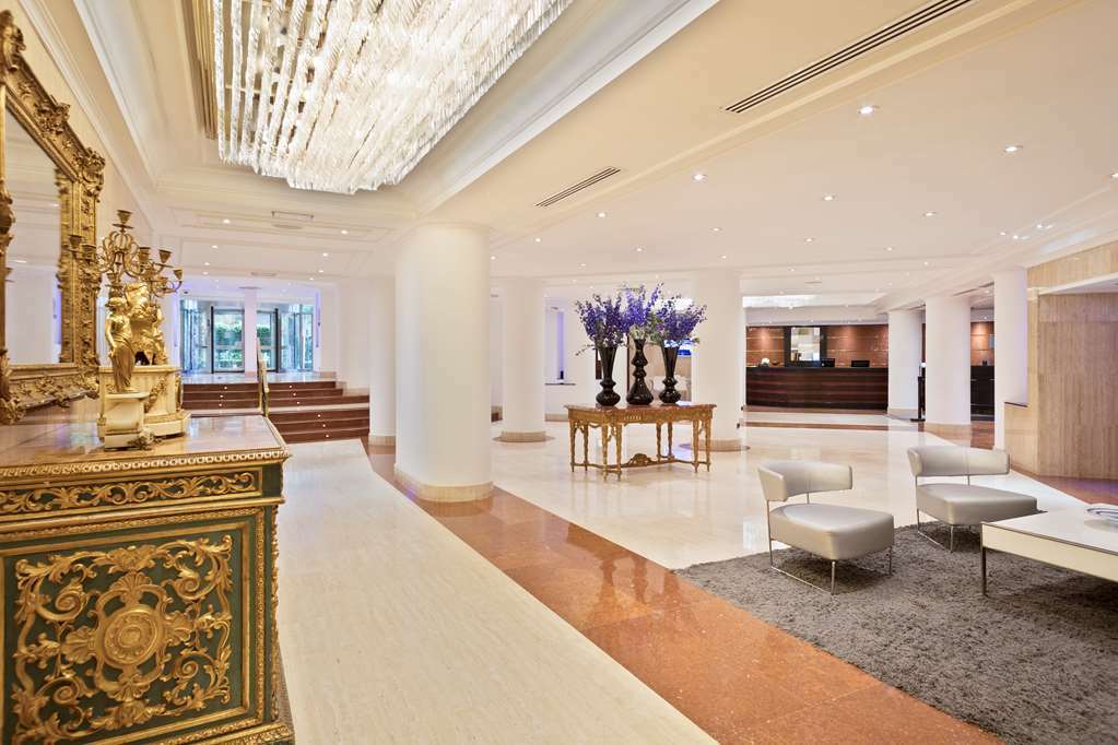 Aparthotel Meliá White House