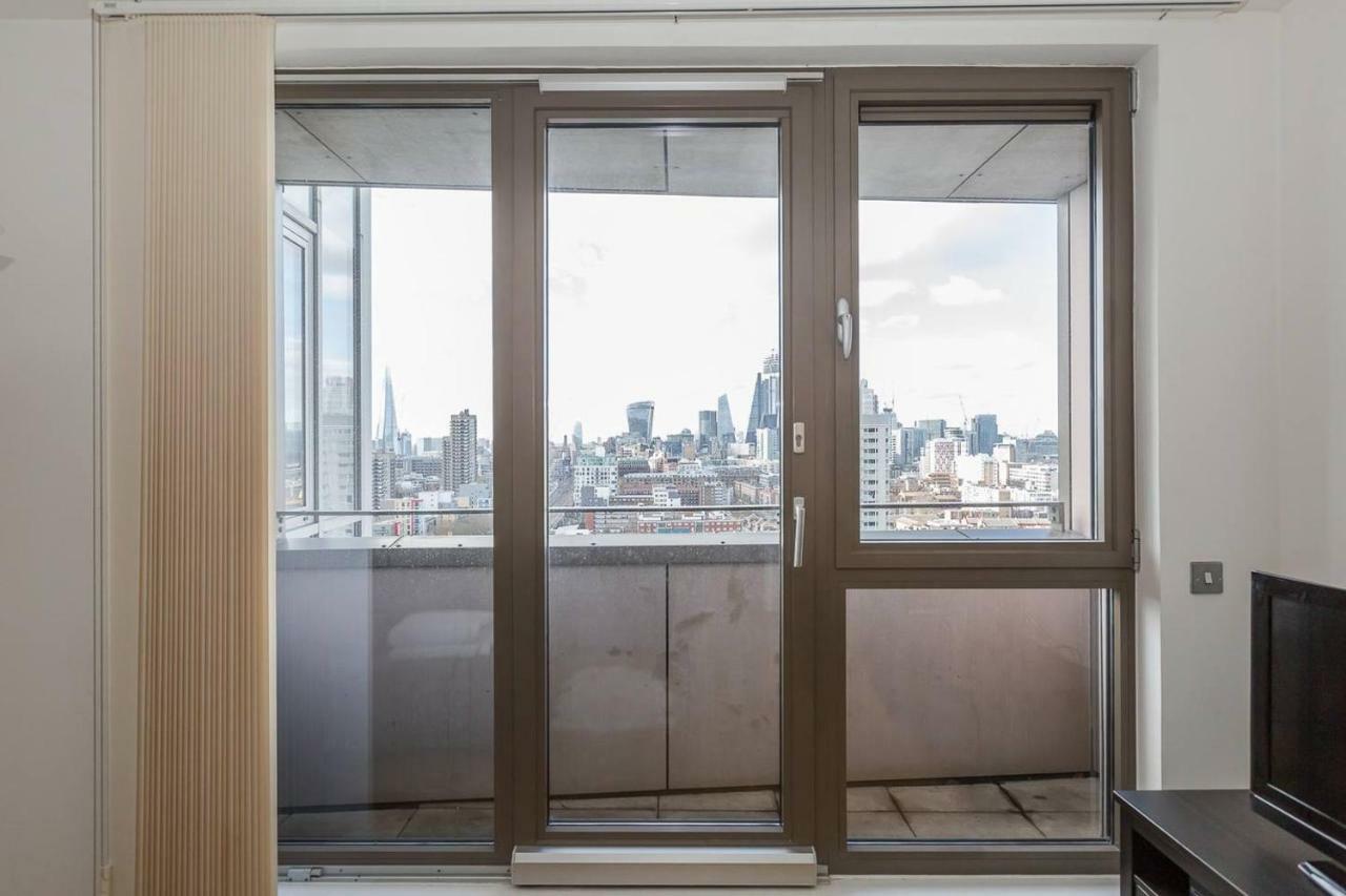 Modern 1 Bedroom In E1 With Great Views Apartment
