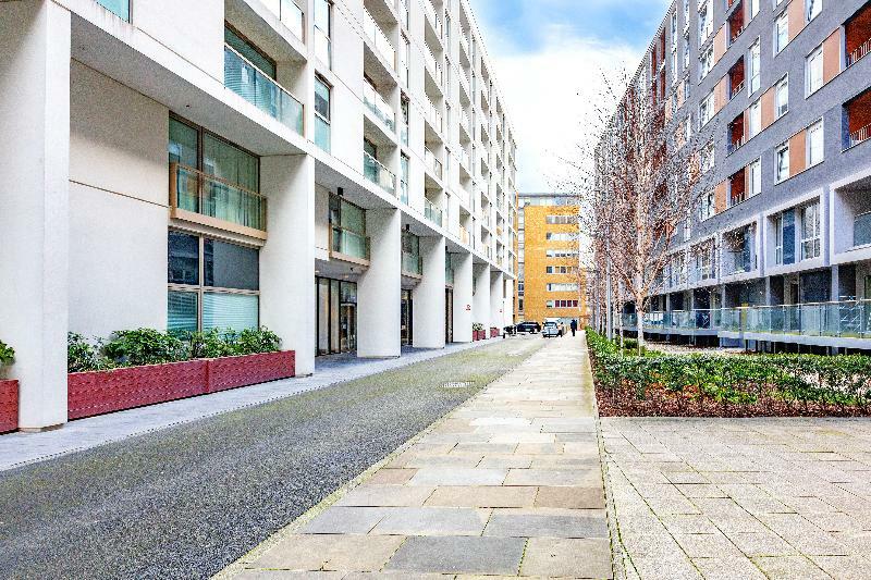 Apartment Lanterns Court By Bridgestreet