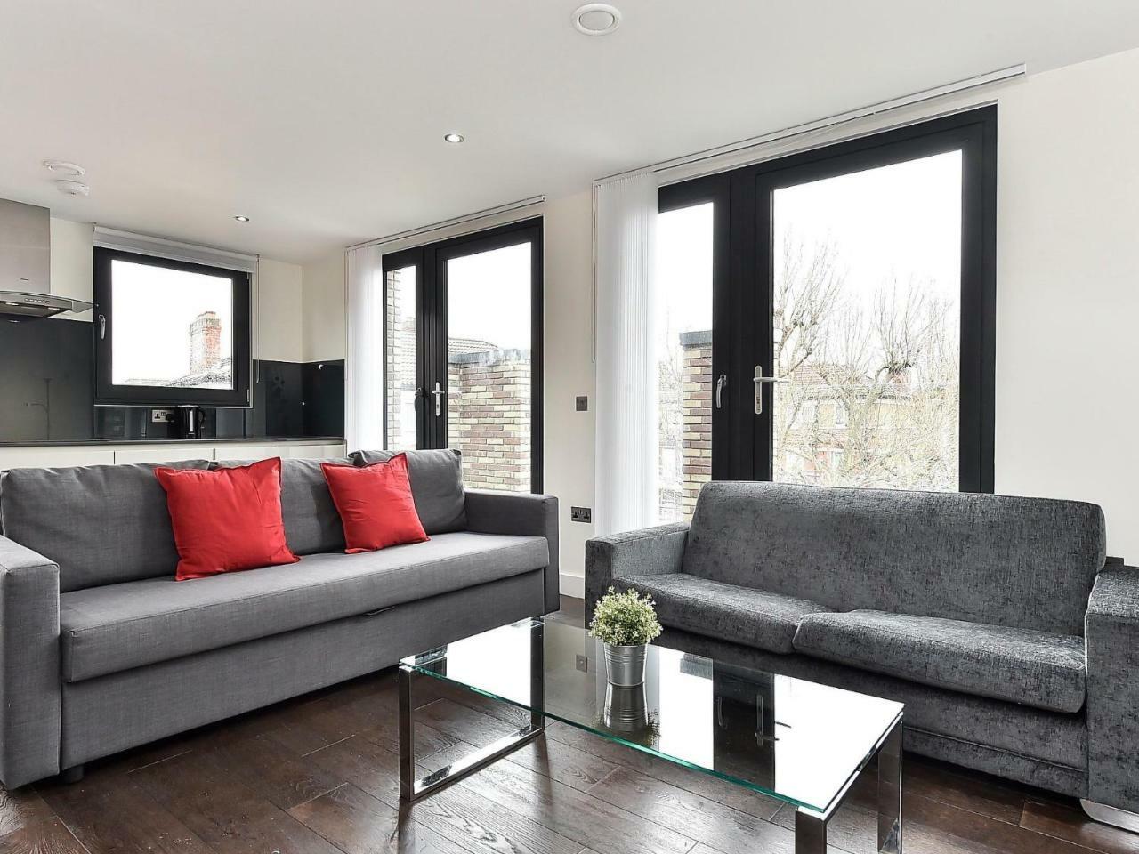 Apartment Capacity-1 Apartment London