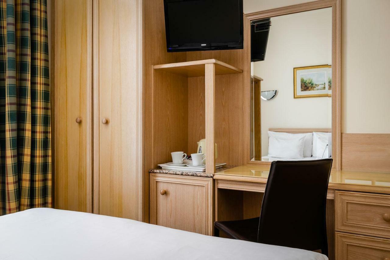 Hotel Henry Viii London
