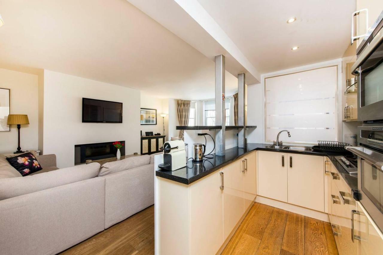 Fantastic 3 Bed In Earls Court * London
