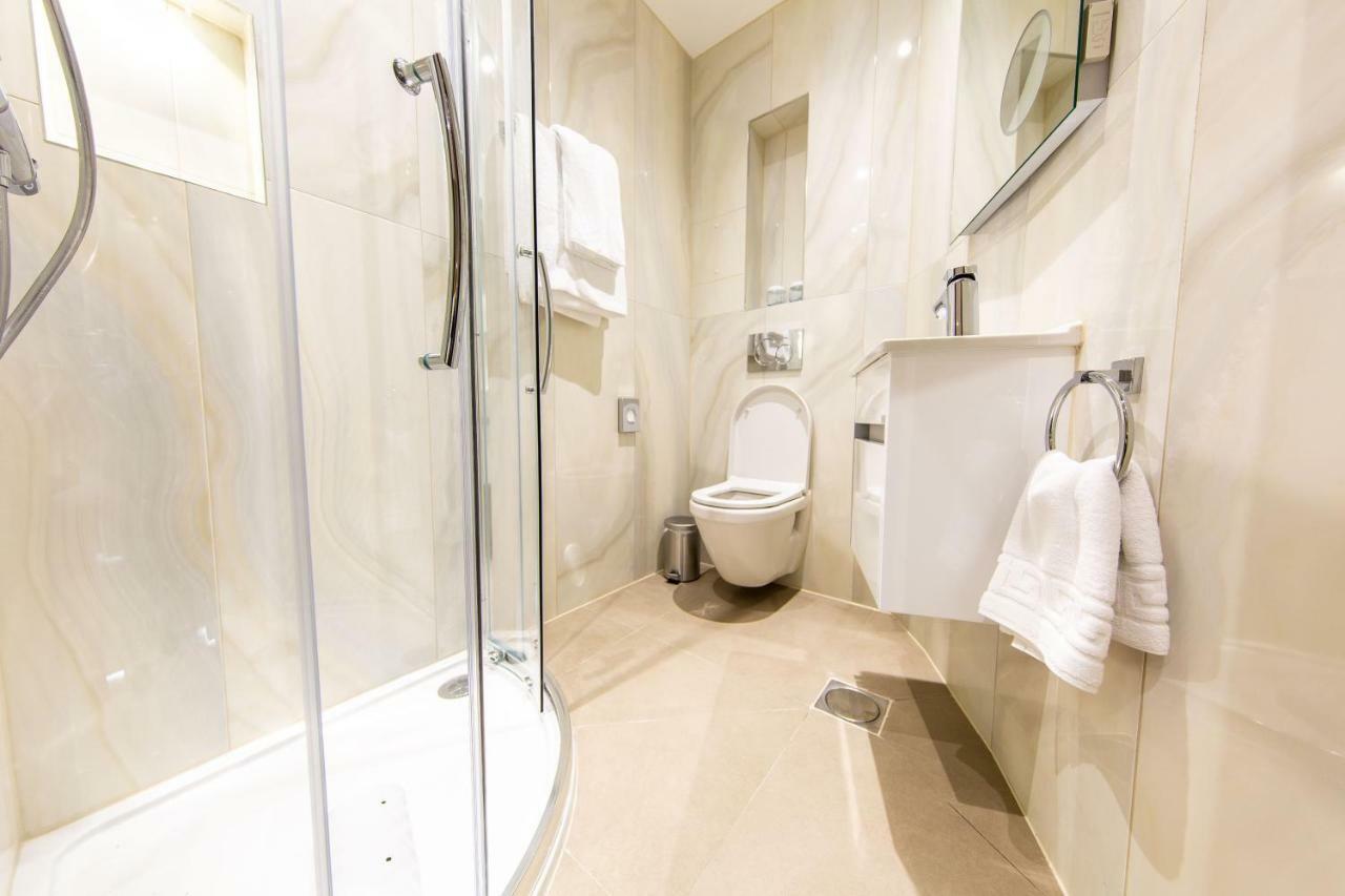 The Crescent Hyde Park 4* London