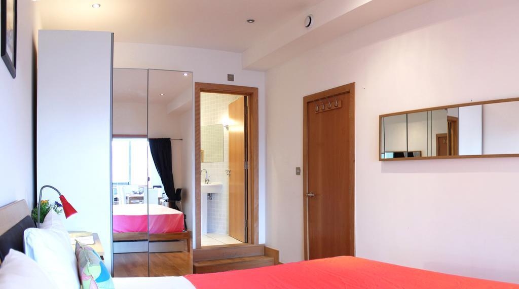 Apartment Centre