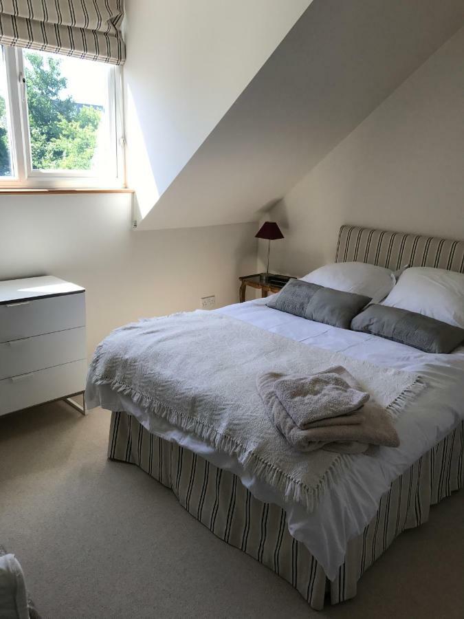 Wimbledon Tennis House With Hot Tub; 4 Minute Walk Casa vacanze