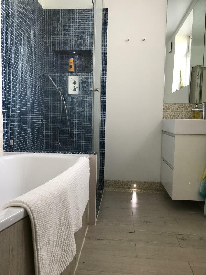 Wimbledon Tennis House With Hot Tub; 4 Minute Walk Casa vacanze