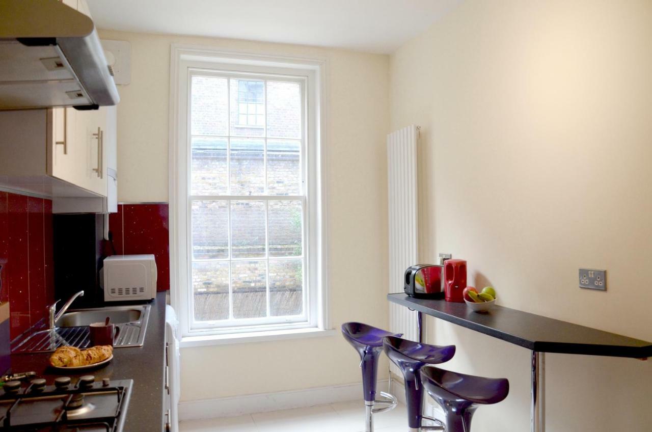 Oyo Home Kings Cross-St Pancras Garden 4 Bedroom Apartment *