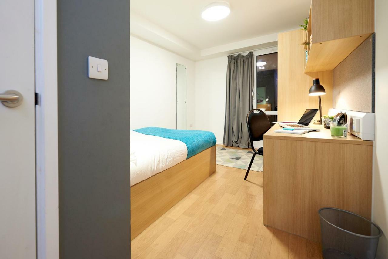 Consort Village 3* Londen