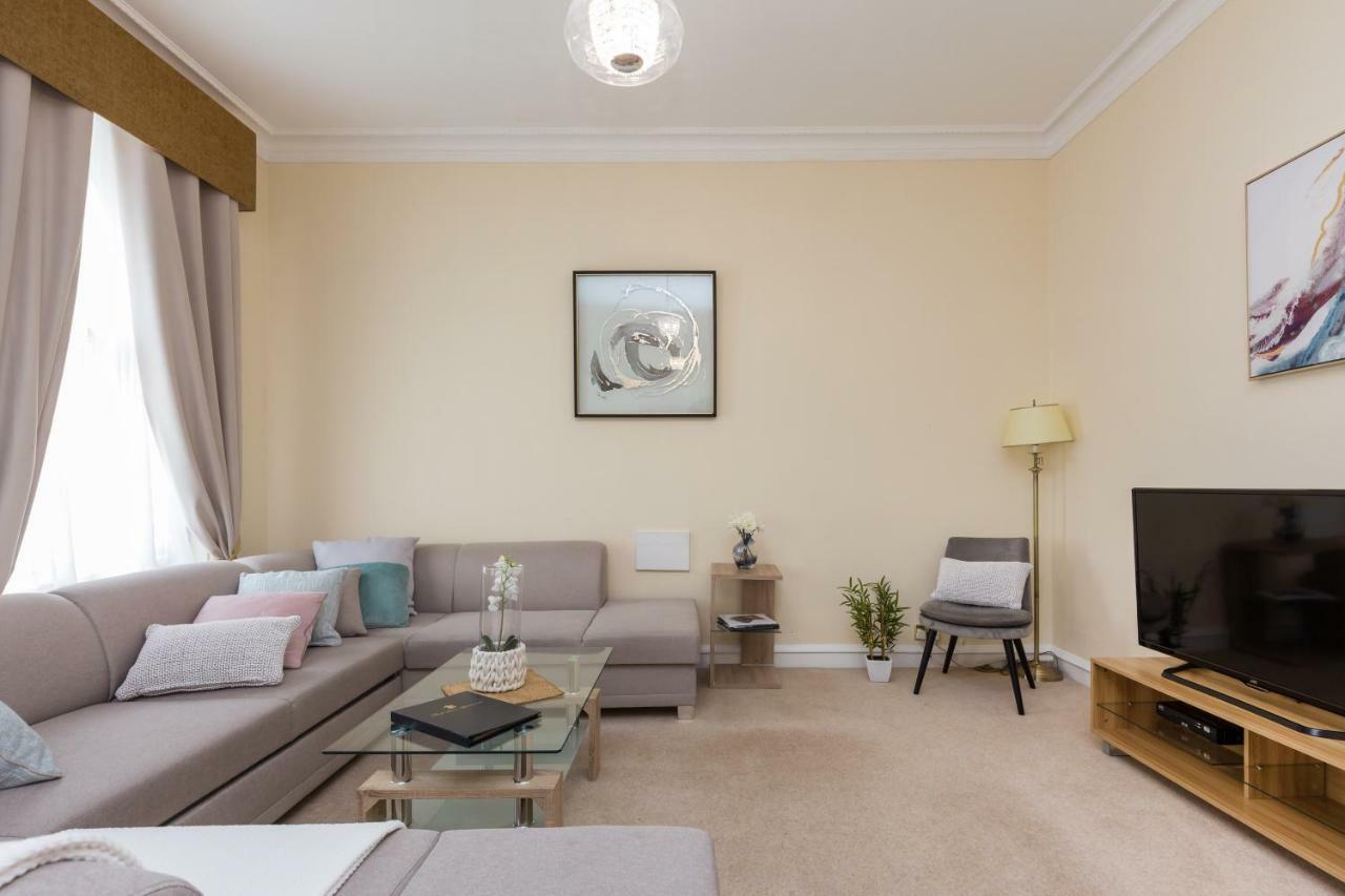 Park Lane Apartments/shaw House London
