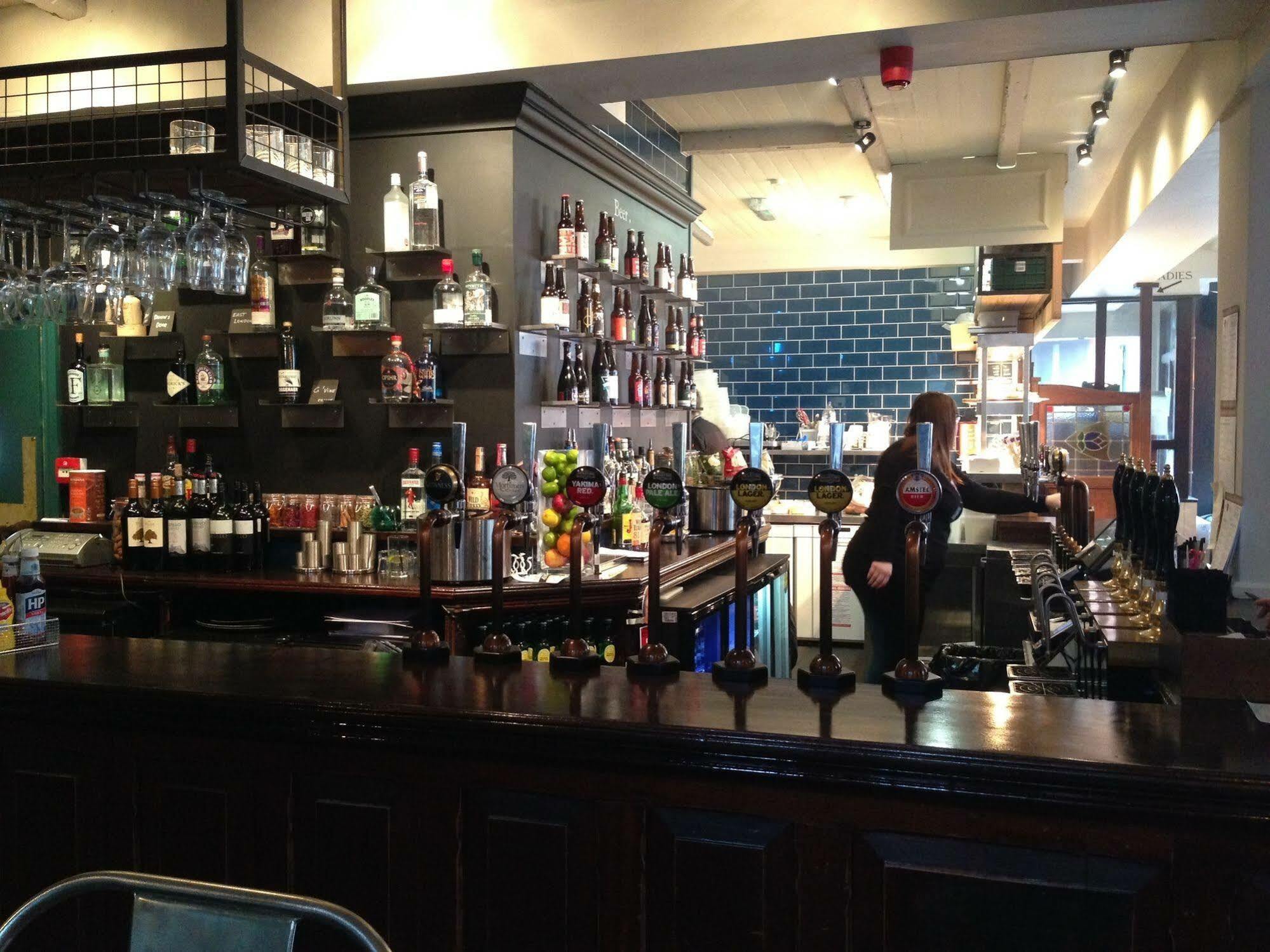 Vandrerhjem Publove @ The Exmouth Arms, Euston London
