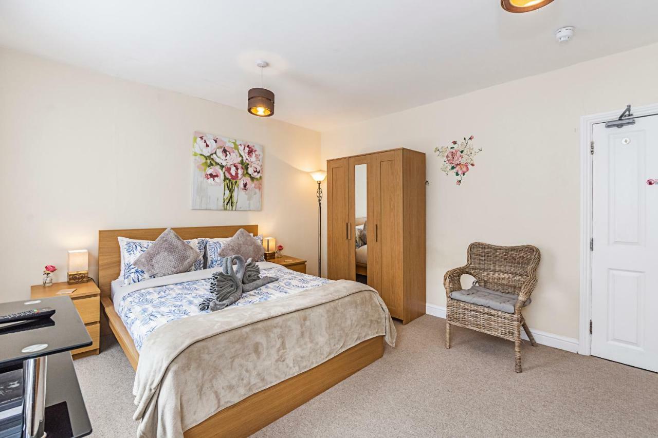 Gjestgiverier Greyhound Road 3*