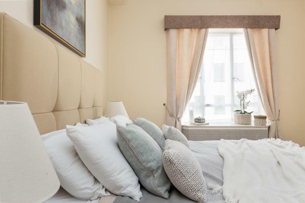 Park Lane Apartments/shaw House Apartment