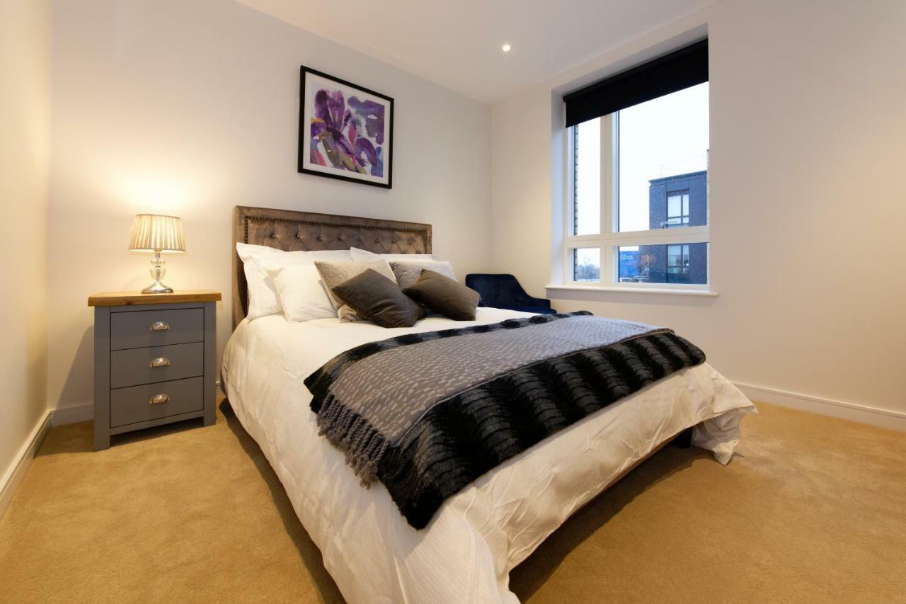 Grand Apartments Kew Gardens Apartment London