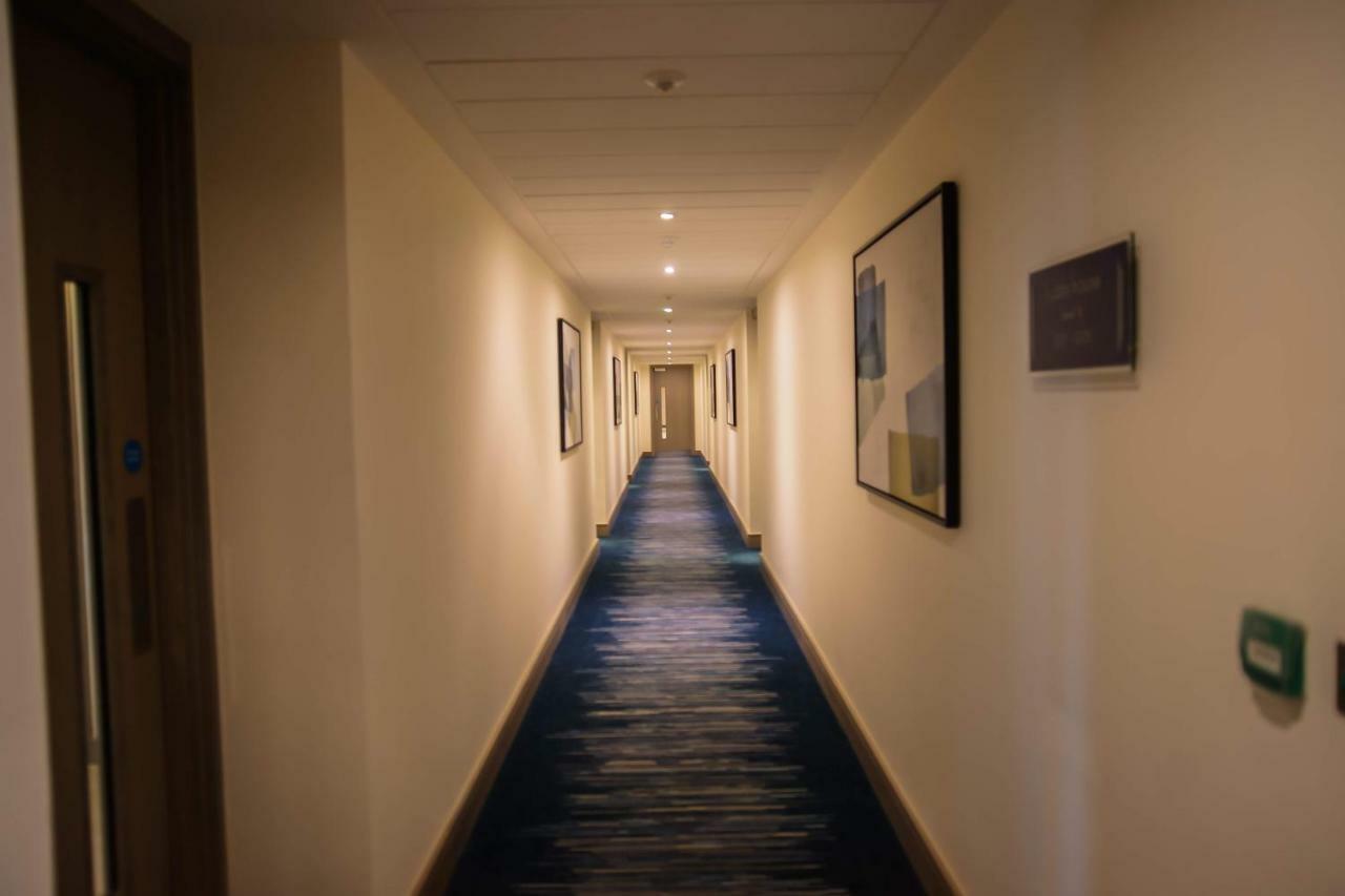 Thames View 2 Bed With Balcony Londen