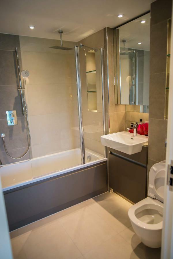 Thames View 2 Bed With Balcony Lejlighed