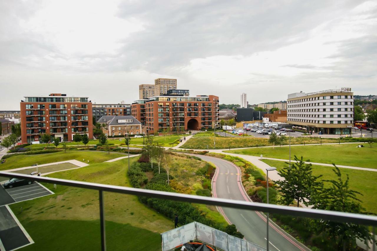 Thames View 2 Bed With Balcony Appartement