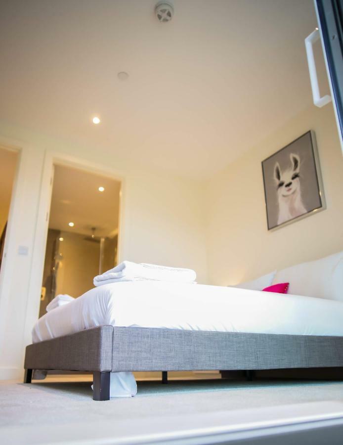 Thames View 2 Bed With Balcony * Londen