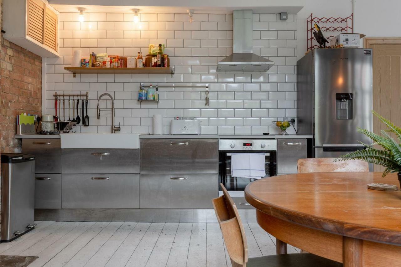 Industrial Open Plan Studio In Hackney Lägenhet *