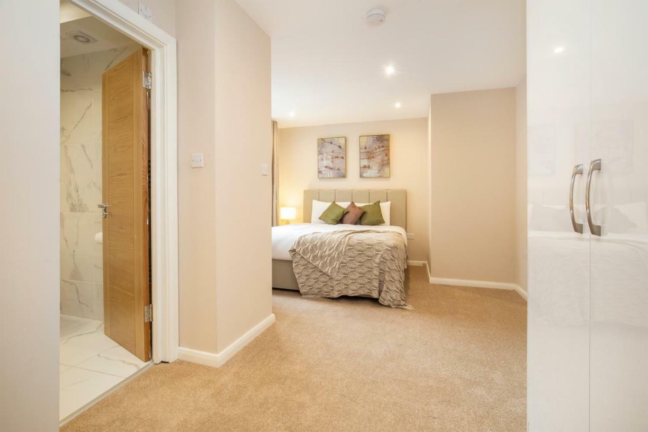 Crawford Suites Serviced Apartments *