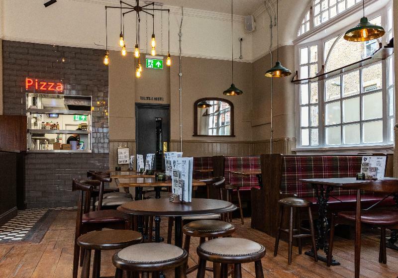 Auberge de jeunesse Publove @ The Rose & Crown *