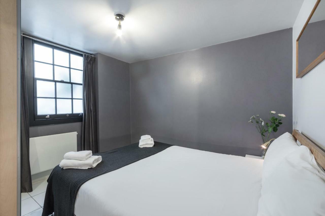 Goodge Place Duplex Apartment *