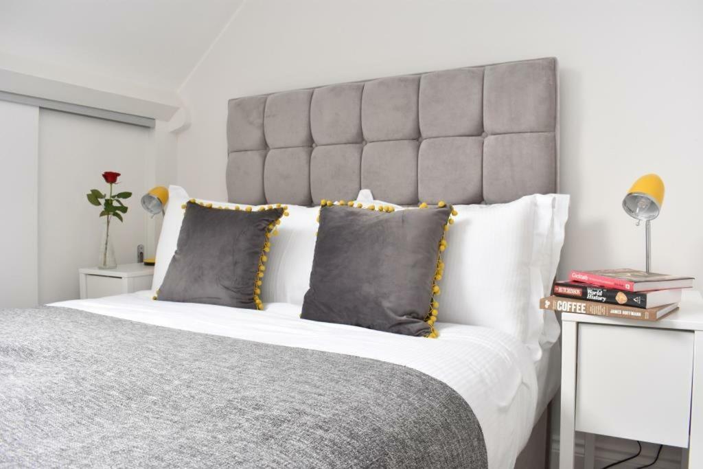 3, Opera House Ensuite 4th Floor By Indigo Flats * London