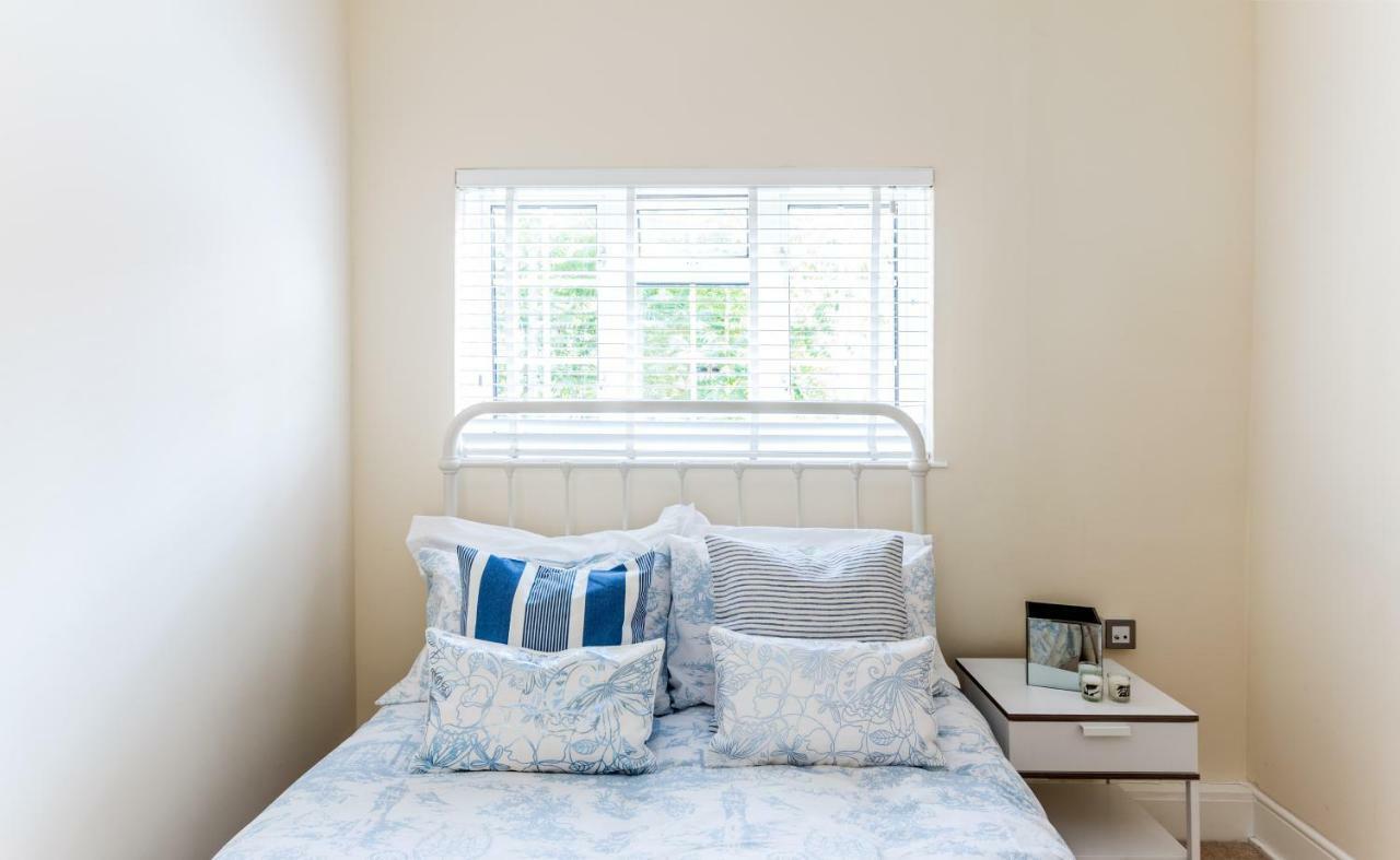 Apartment Logan Mews By Lime Street London