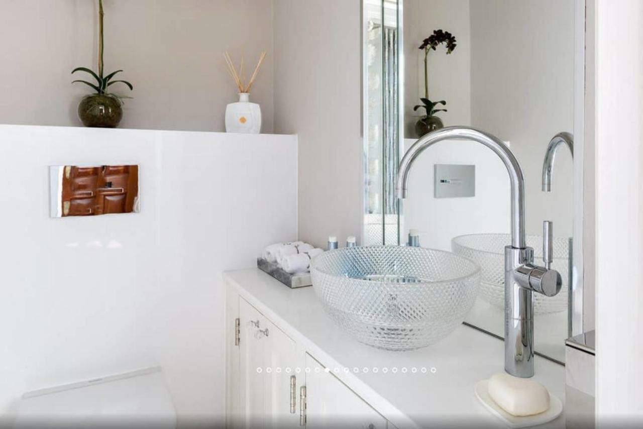Pocket Full Of Pearls Apartment London