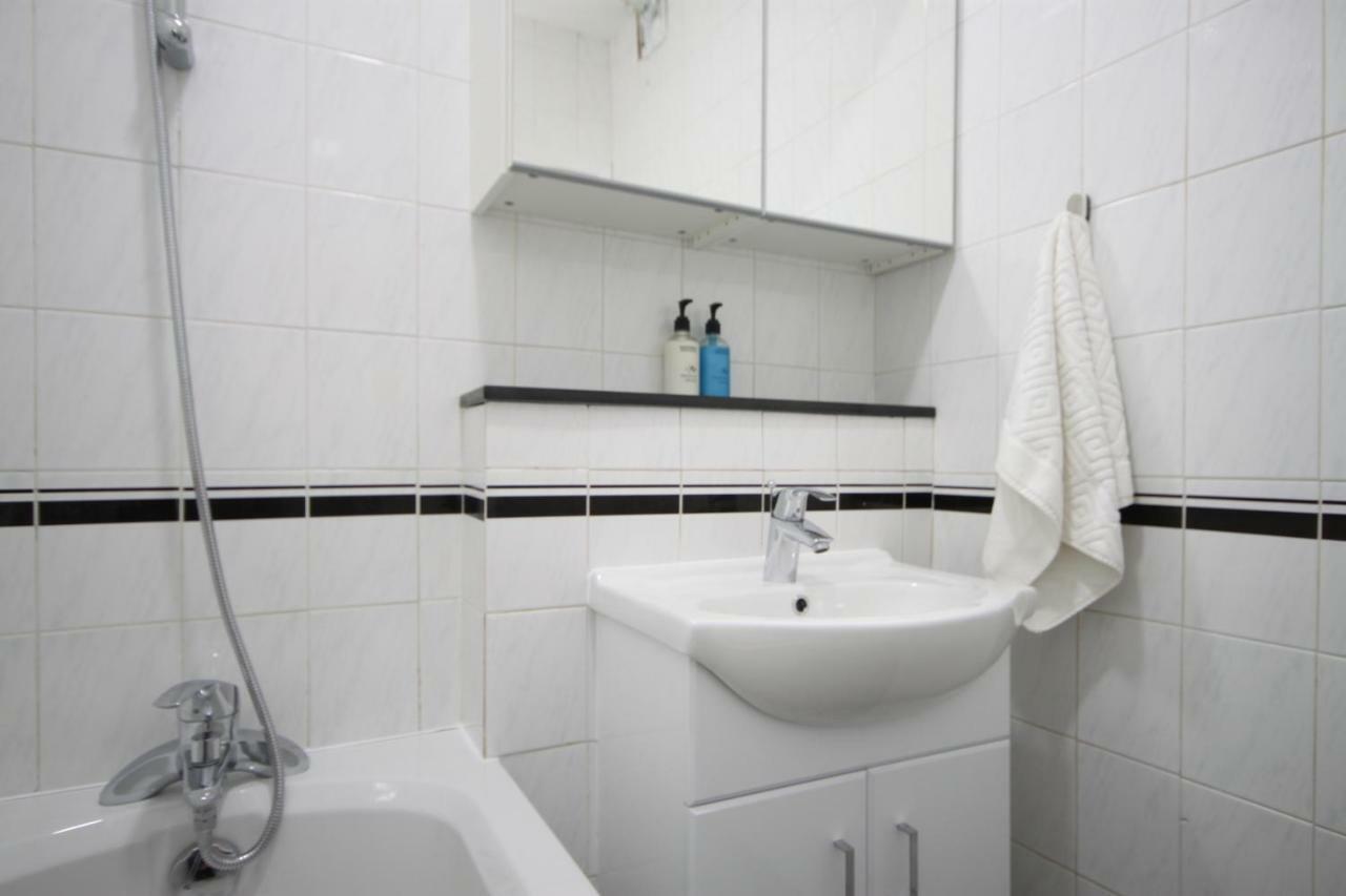 Appartement Camden Town Spacious 2 Bedroom - Sleeps 5 Guests! Londen