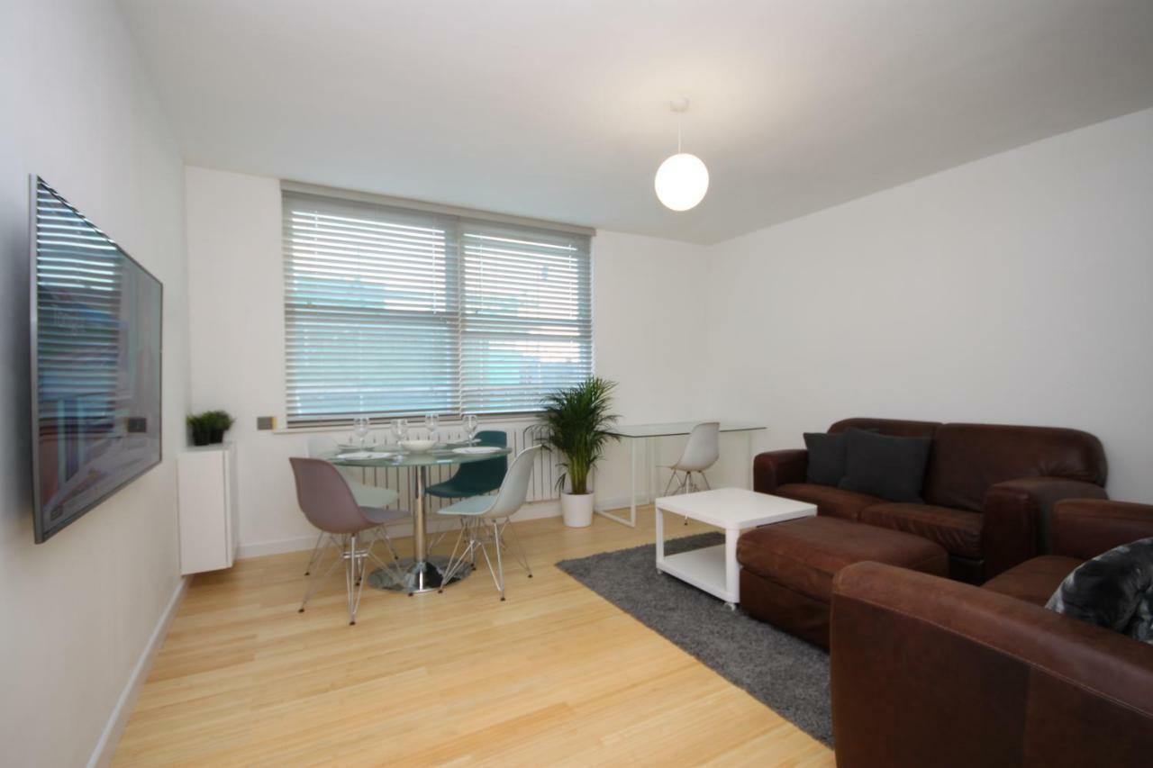 Camden Town Spacious 2 Bedroom - Sleeps 5 Guests! Appartement Londen