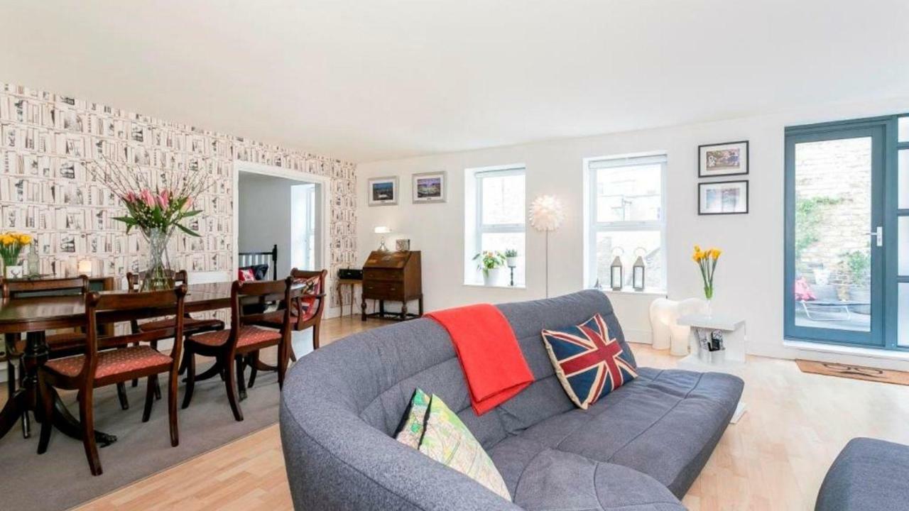 Holiday home Super Cool 2 Bedroom Split Level Duplex *